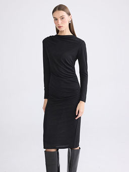 Dik Yaka Parlak G?r?n?ml? B?zg?l? Elbise