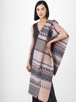 в составе ШЕРСТЬ и КАШЕМИР Большой, мягкий, теплый однотонный двусторонний палантин. - Tantino фото 4