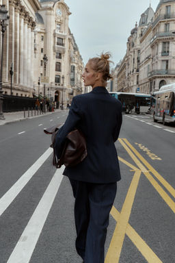 PINSTRIPE BLAZER WITH SHOULDER PADS - Zara фото 6