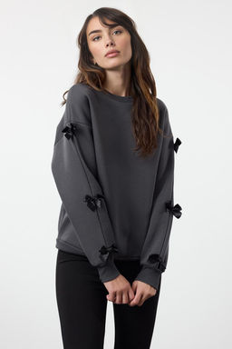 Antrasit Fiyonk Detayl? Oversize/Genis Kal?p Kal?n Ici Polarl? Orme Sweatshirt TWOAW25SW00249