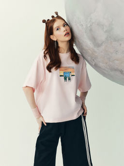 Футболка женская с принтом и надписью "wings of courage"