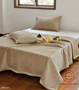 Покрывало стеганное на кровать с двумя наволочками