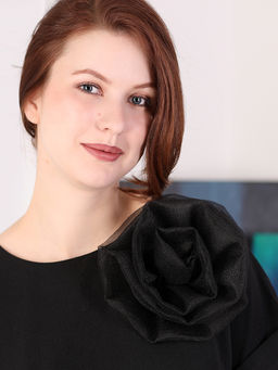 Брошь-цветок черного цвета большая