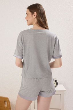 Trendyolmilla Gri Melanj Cepli Saten Mansetli Viskon Sortlu Orme Pijama Tak?m? THMSS25PT00330  фото 4