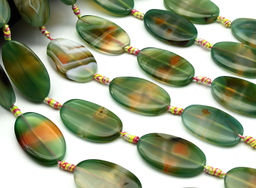 Бусины из агата тонированного овал 24*40мм цв.зеленый светлый, 40см, 8 бусин Радуга камня