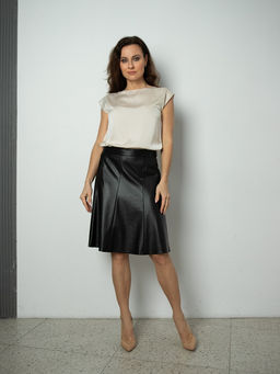 Юбка из экокожи