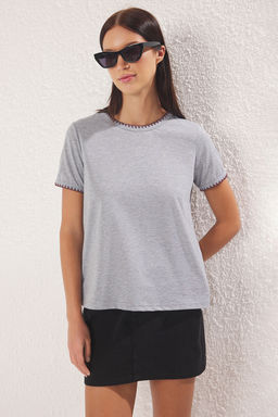 Gri Melanj Kroseta Dikis Detayl? Regular/Normal Kal?p Orme T-Shirt TWOSS19AD0085