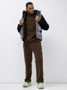 Жилет мужской утепленный спортивный серого цвета 15323Sr - Mtforce фото 14