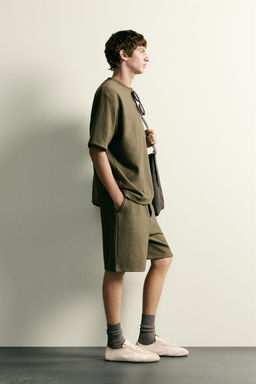 CAMISETA RELAXED FIT ESTRUCTURA / Khaki - Zara фото 4