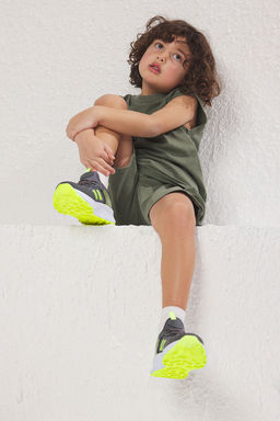 Trendyol Shoes Gri Bagc?kl? Neon Detayl? Hafif Taban Buyuk/Kucuk Erkek Cocuk Kids Spor Ayakkab? TAKSS25SN00025