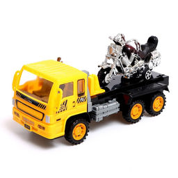 Грузовик радиоуправляемый Эвакуатор, с мотоциклом, работает от батареек, МИКС - Автоград фото 5