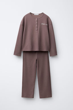 AGES 6-14 / WAFFLE KNIT PYJAMAS WITH EMBROIDERED TEXT