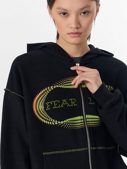 Толстовка женская черная с надписью Fear less - Mark formelle фото 4