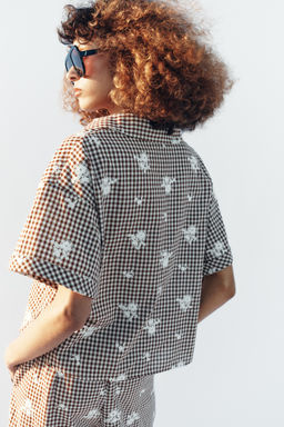 CAMISA CUADROS BORDADOS / Marr?n / Crudo