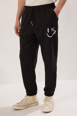 TRENDYOL MAN Siyah Oversize/Genis Kesim Lastik Paca Gulen Yuz Bask?l? Jogger Esofman Alt? TMNSS22EA0119 - Trendyolmilla фото 3