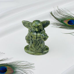Статуэтка Грогу из Змеевика