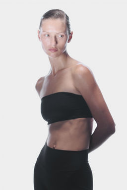 Sujetador bandeau con SculptMove Medium support - H&m фото 8