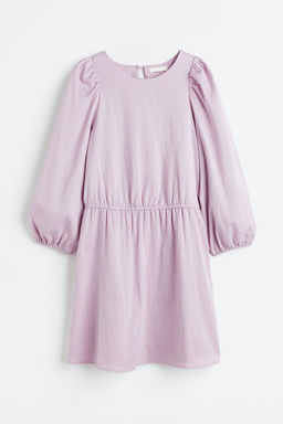 Vestido efecto arrugado con mangas globo
