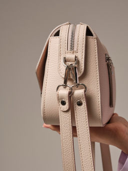 Сумка кожаная через плечо Azaro 3684 бежевый жемчуг