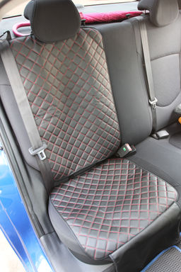 Защитная накидка под детское кресло - Экокожа Ромб