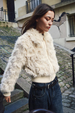FAUX FUR BOMBER JACKET - Zara фото 6