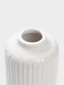 Ваза Хавьер, 17.5?9 см, керамика, белая