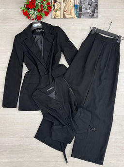 Костюм тройка