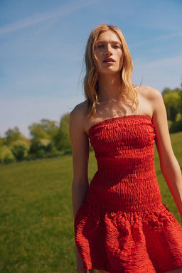 Vestido bandeau fruncido