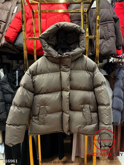 Пуховик женский в стиле oversize - Bruno фото 2