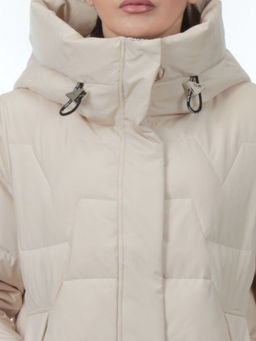 H268 LT. BEIGE Пальто зимнее женское (170 гр. холлофайбер)