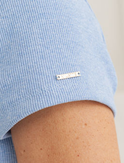 Футболка из плотного трикотажа в рубчик с V-образным вырезом - Vilatte фото 3