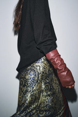 100% LEATHER FINGERLESS GLOVES