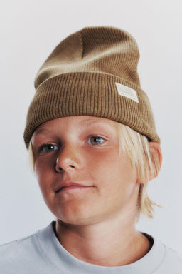 GORRO PUNTO CANAL? ETIQUETA / Tostado
