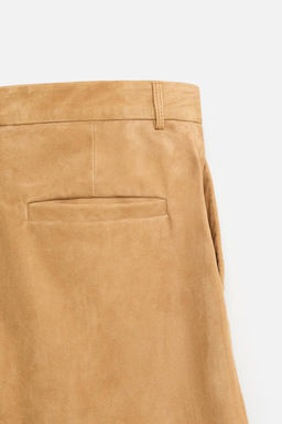 PLEATED SUEDE LEATHER BERMUDA SHORTS - Zara фото 10