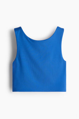Top cropped sin mangas