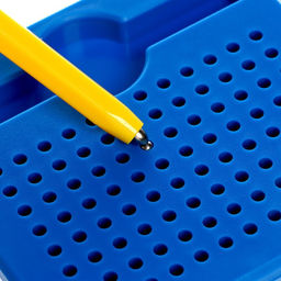 Планшет магнитный для рисования, 96 отверстий, синий - Эврики фото 3
