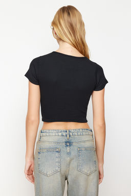 Trendyolmilla Siyah Fitted/Vucuda Oturan Bisiklet Yaka Crop Fitilli Esnek Orme Bluz TWOSS21BZ0779