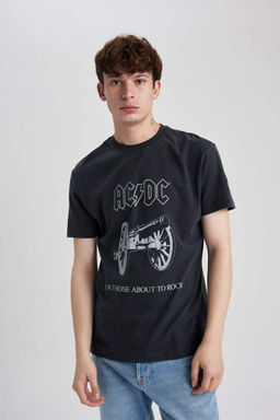 Футболка AC/DC стандартного кроя с круглым вырезом и короткими рукавами