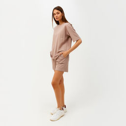 Костюм спортивный женский: футболка, шорты, MINAKU: Casual Collection, размер 50, бежевый