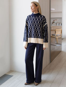 Джинсы-трубы из эластичного денима на флисе