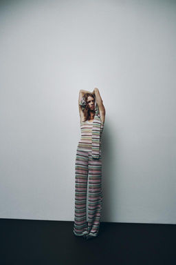 STRIPED METALLIC THREAD TOP