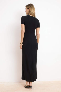 Siyah K?sa Kol Bodycone/Vucuda Oturan Bisiklet Yaka Esnek Orme Maxi Kalem Elbise TWOSS24EL00097