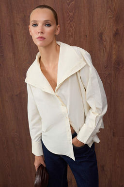 Ozel Koleksiyon Tas Yaka Detayl? Dusuk Omuz Gomlek TWOAW26GO00035