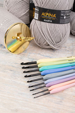 Для вязания Gamma RH-BL крючок с прорезин. ручкой алюминий d 5.0 мм 16 см в блистере фото 10