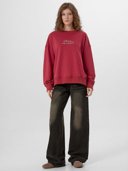 Свитшот женский красный с надписью Wild west spirit - Mark formelle фото 3