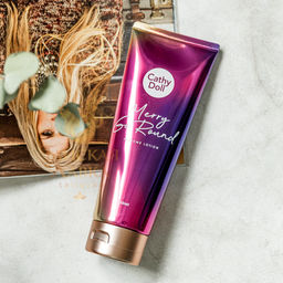 Лосьон д/тела Парфюмированный c Экстрактом Граната и Арбутином Merry Go Round CATHY DOLL, 150 мл