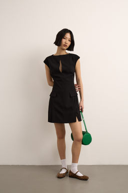 Платье приталенное из костюмной ткани