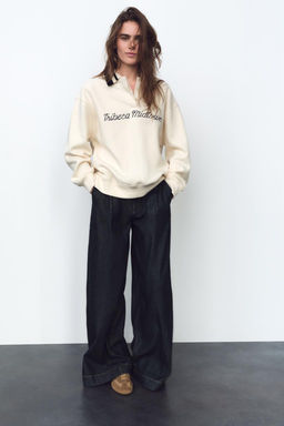 POLO COLLAR SWEATSHIRT WITH SLOGAN