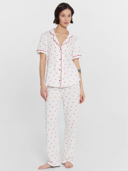 Пижама женская белая с принтом "сердечки"