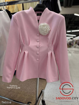 Женский приталенный пиджак с цветком - Bruno фото 4